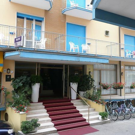 Hotel Azzorre Лидо-ди-Езоло Экстерьер фото